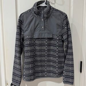 Gray Patterned Pullover Fleece